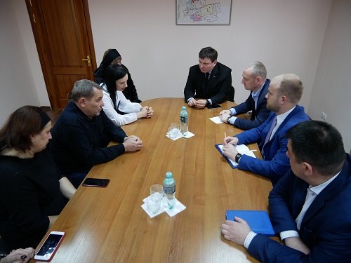 Голова ОДА зустрівся з родиною загиблого Володимира Чебукіна 